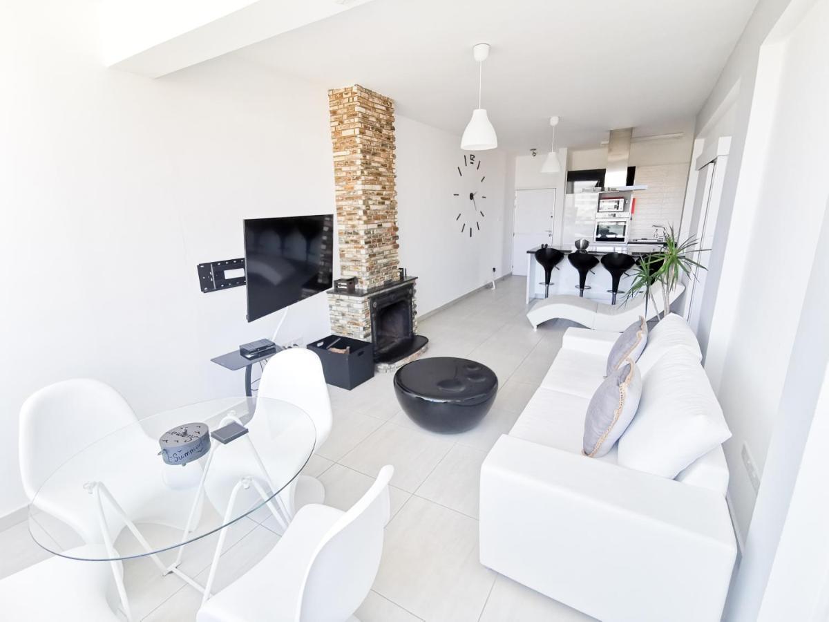 Mackenzie Seaview Paradise Larnaca Dış mekan fotoğraf