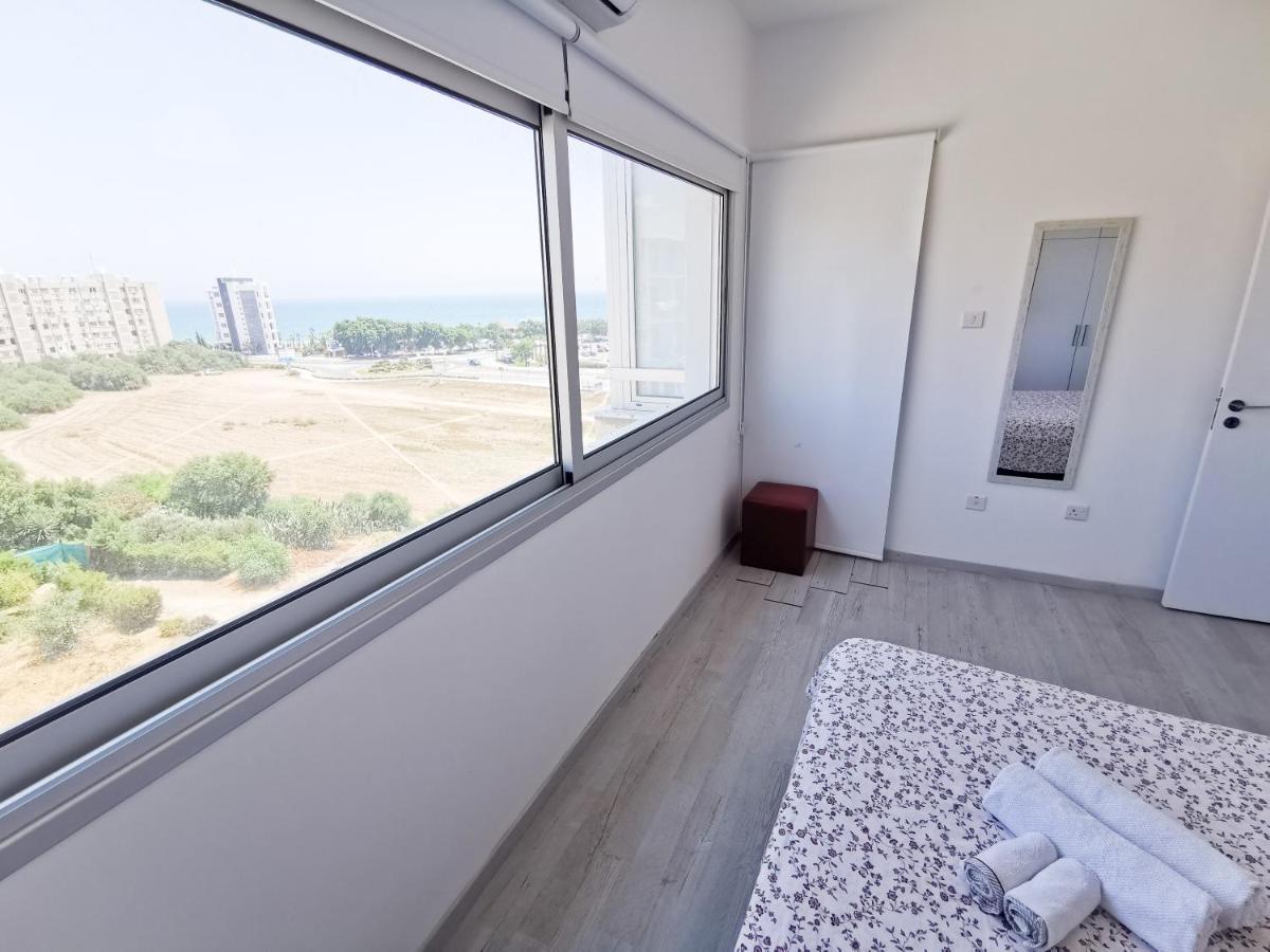 Mackenzie Seaview Paradise Larnaca Dış mekan fotoğraf